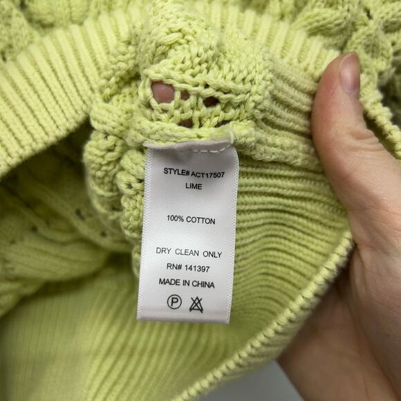 ASTR Puff Sleeve Cropped Sweater Medium Knit V-Neck Feminine Lime Green V-Neck - Picture 7 of 7